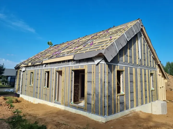 Estrutura em obra · Letónia